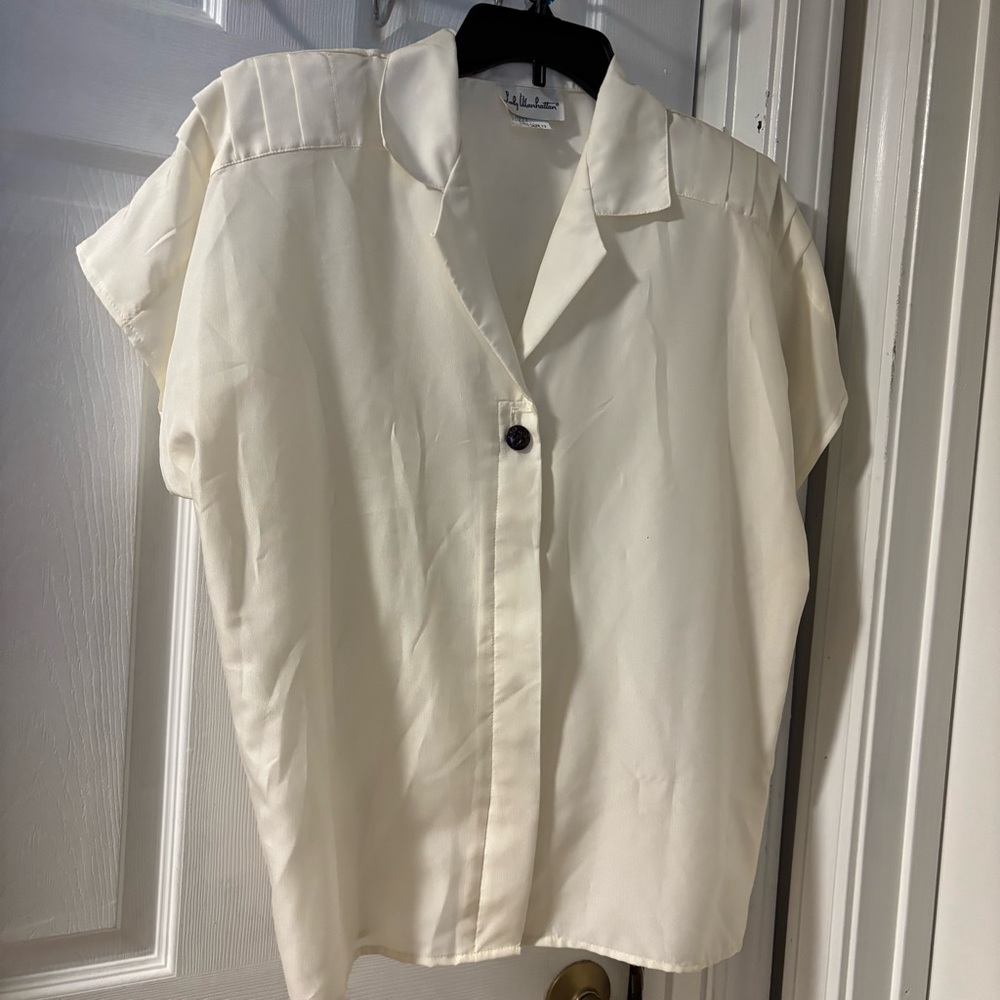 Lady Manhattan Vintage Creamy Beige Short Sleeve Minimalist White Blouse 12 NWT